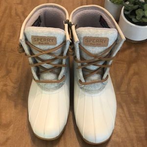 Sperry Women's Saltwater Wool Embossed Duck Boot w/ Thinsulate™